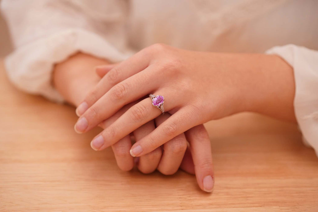 Bague Platine Saphir rose ovale Diamants