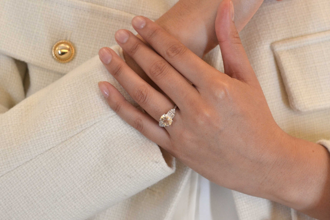 Bague Or blanc Saphir jaune Diamants