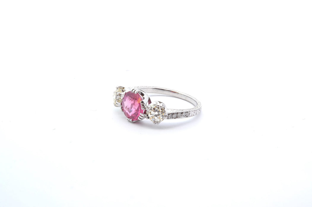 Bague saphir rose et diamants