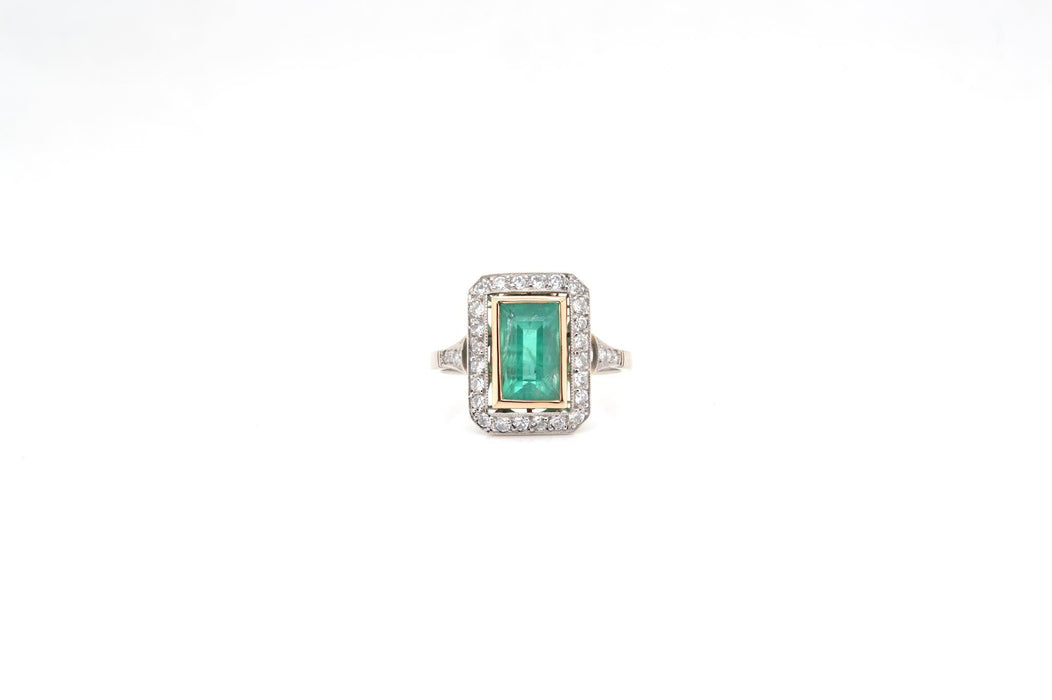 Bague rectangle Or jaune Platine Emeraude Diamants
