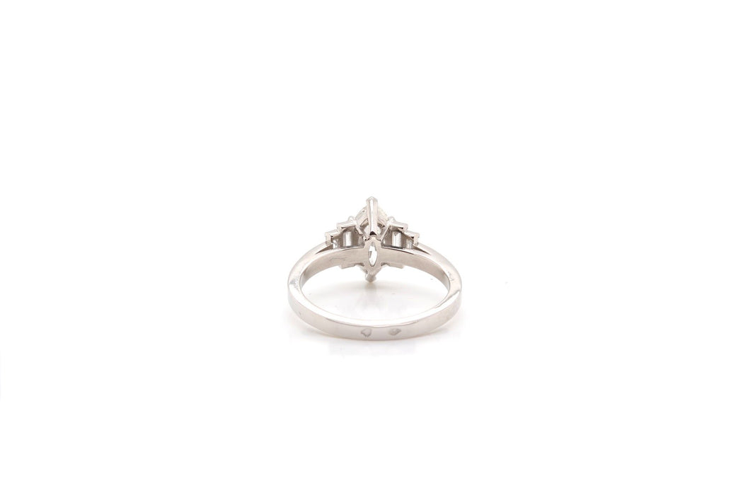 Bague Platine Diamant navette et baguette