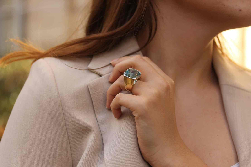 Bague chevalière Or jaune Platine Aigue-marine