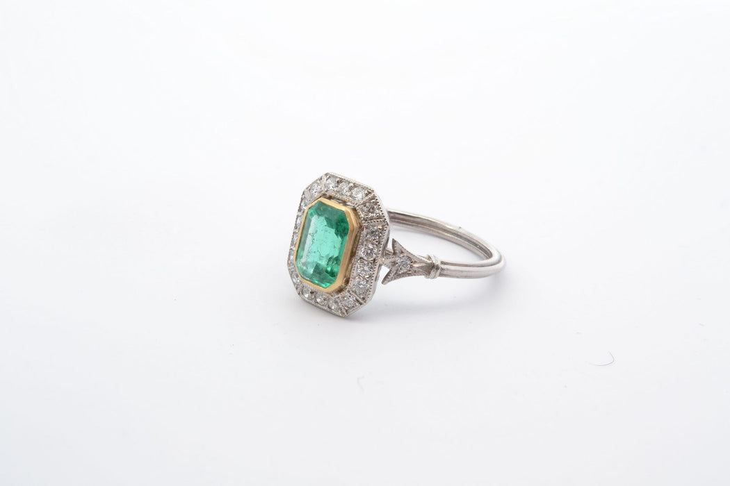 Bague Or jaune Platine Emeraude Diamants