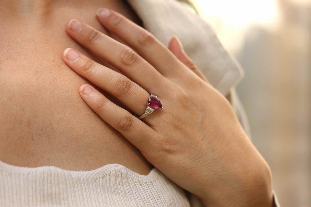 Bague Or blanc Tourmaline poire Diamants