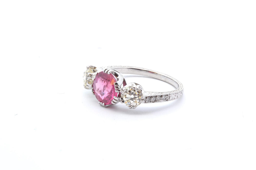 Bague saphir rose et diamants