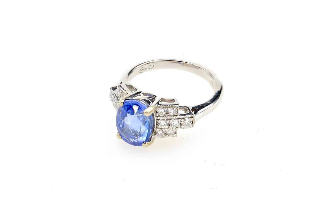 Bague saphir de Ceylan et diamants en or blanc 18k
