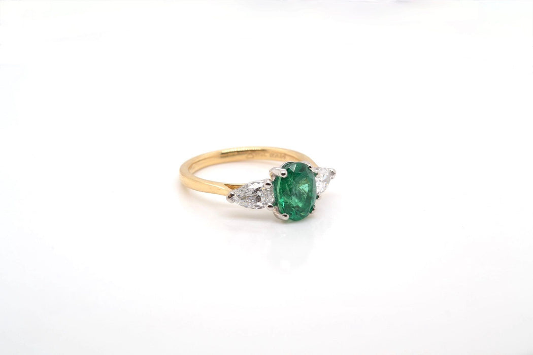 Bague Or jaune Platine Emeraude Diamants