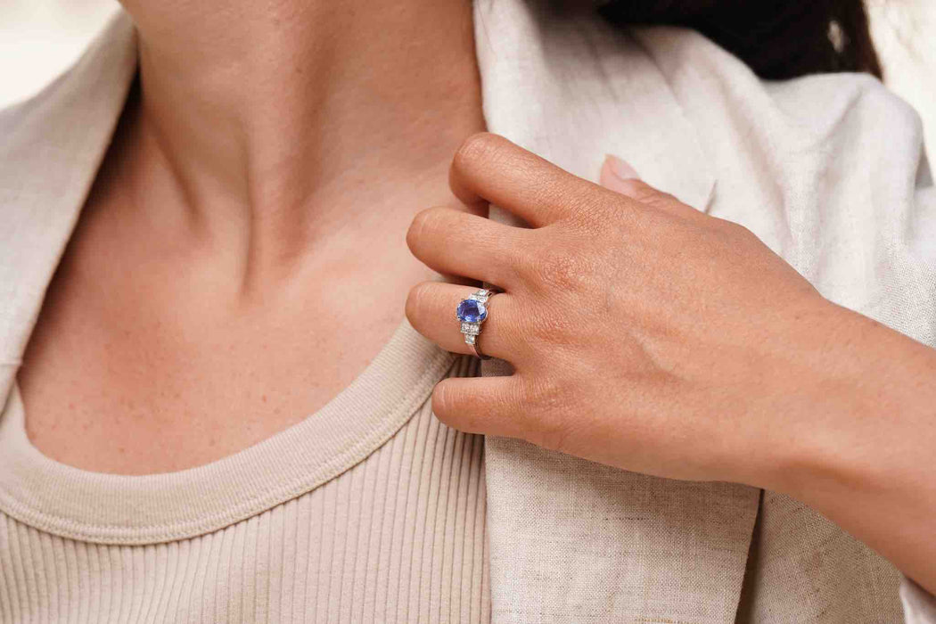 Bague Art Déco saphir et diamants en platine