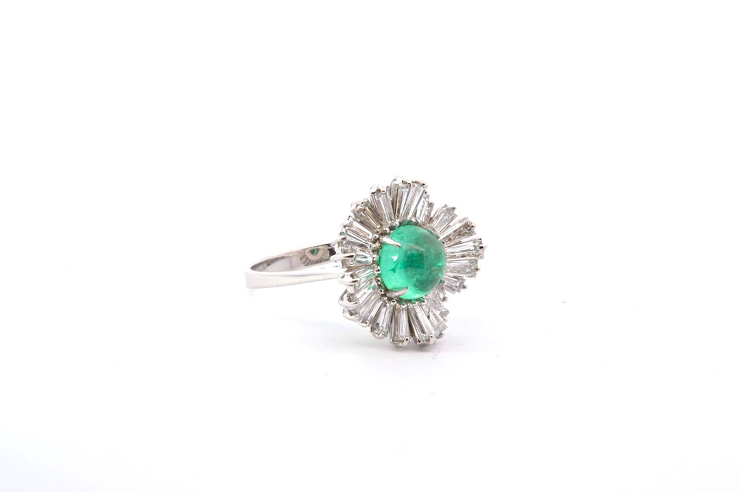Bague Or blanc Emeraude cabochon Diamants