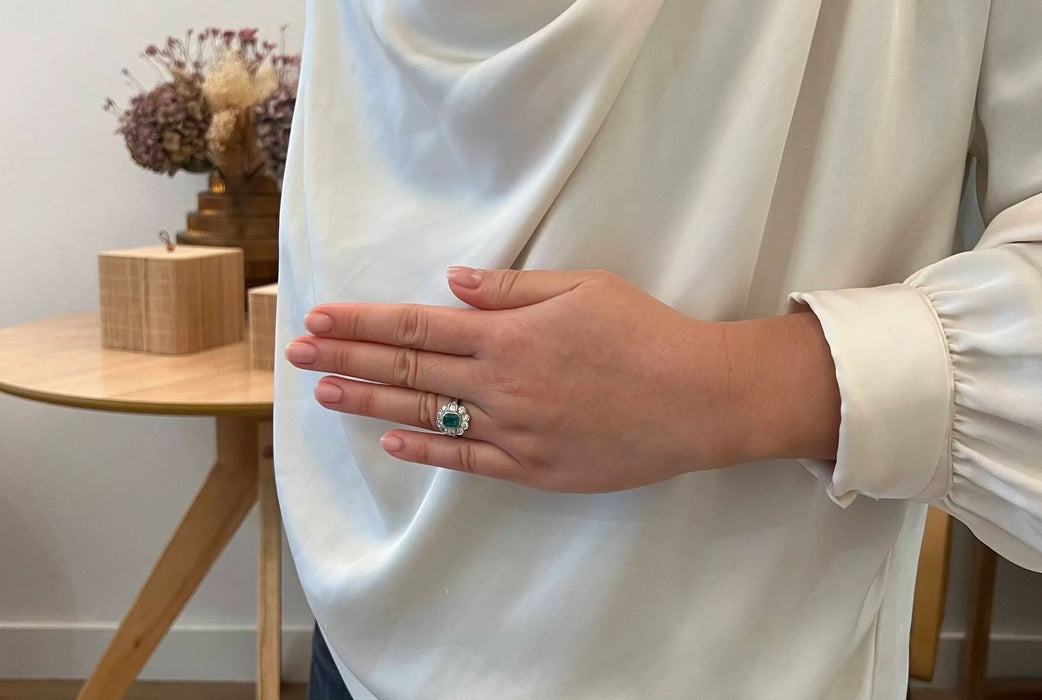 Bague Platine Emeraude Diamants