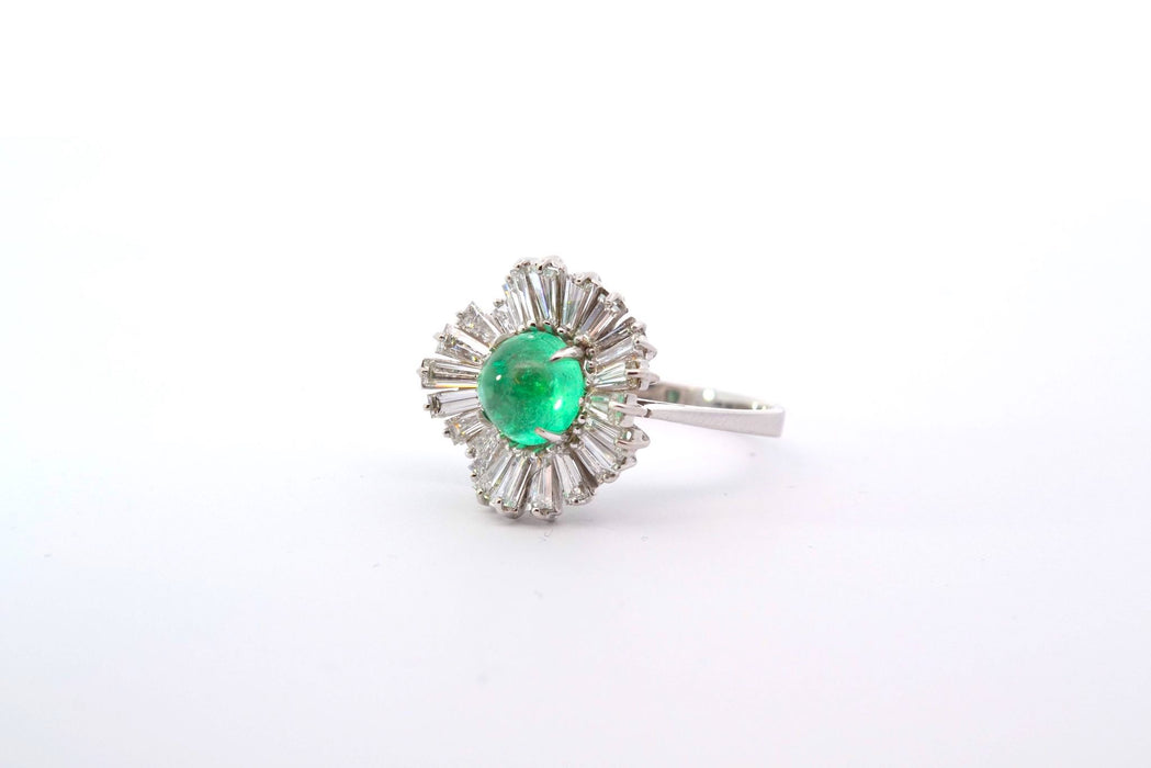 Bague Or blanc Emeraude cabochon Diamants