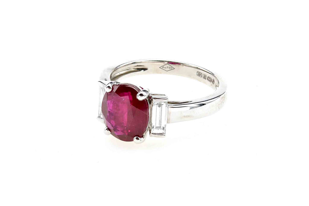 Jolie bague rubis et diamants en or blanc 18k